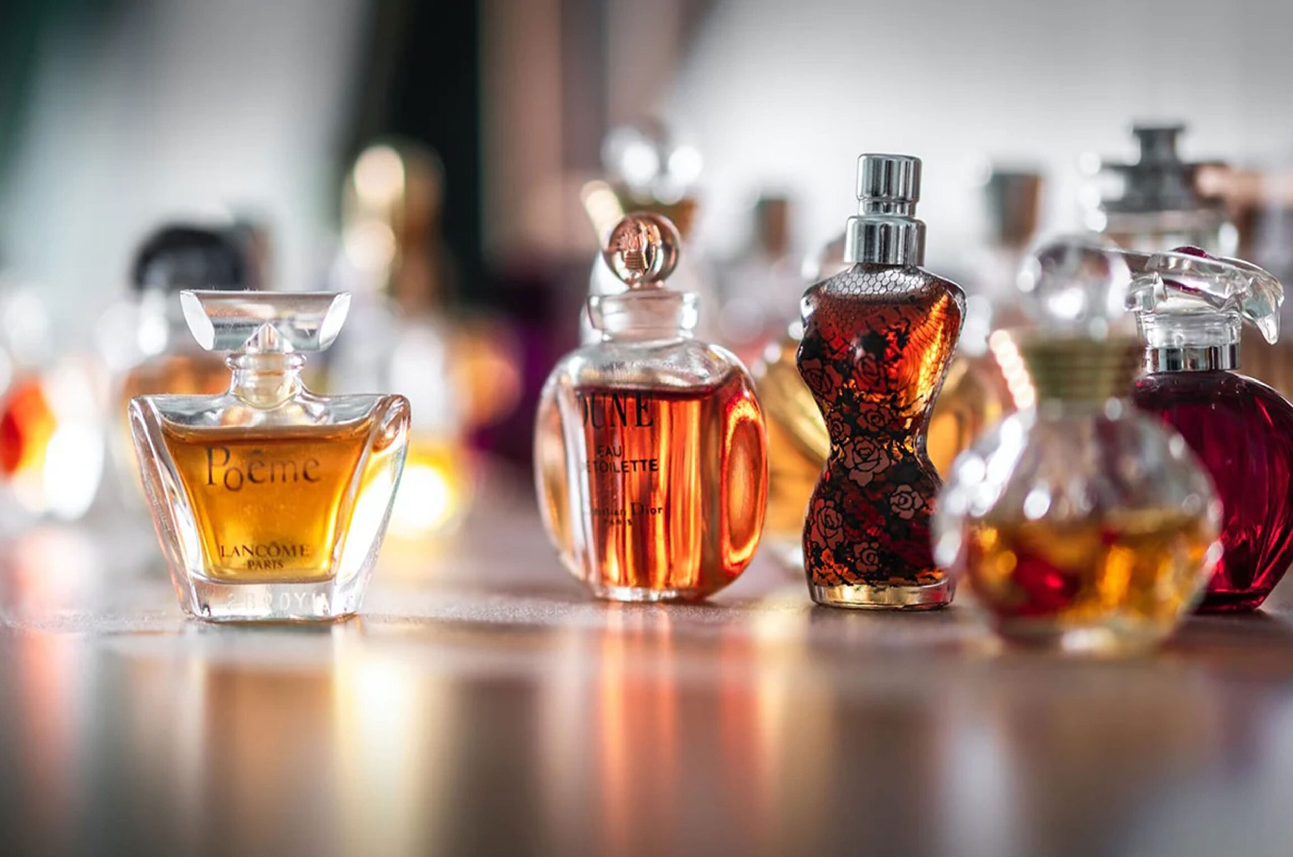 عطر زنانه معروف